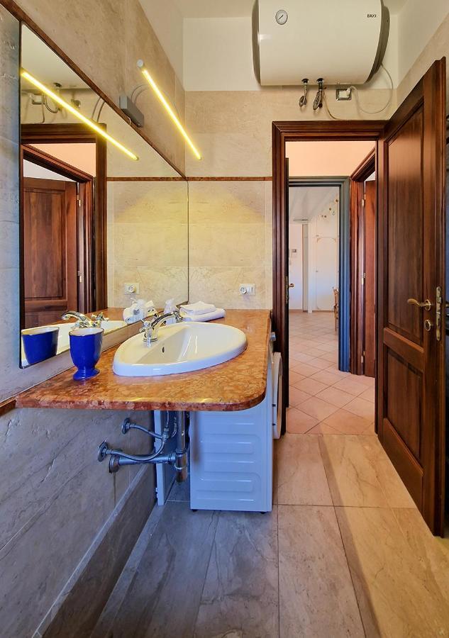 Murphy Holiday Home - Residenza Aldo Moro 02 La Maddalena  Eksteriør billede